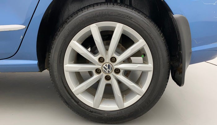 2017 Volkswagen Ameo HIGHLINE PLUS 1.5L AT 16 ALLOY, Diesel, Automatic, 49,028 km, Left Rear Wheel