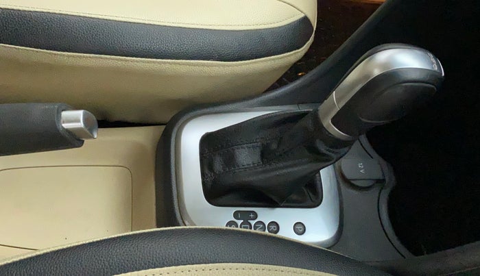 2017 Volkswagen Ameo HIGHLINE PLUS 1.5L AT 16 ALLOY, Diesel, Automatic, 49,028 km, Gear Lever