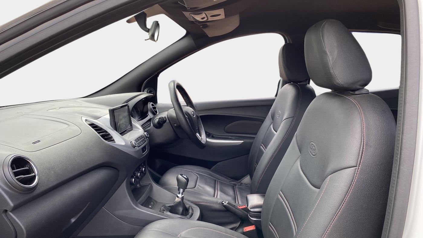 2018 Ford FREESTYLE TREND 1.5 DIESEL, Diesel, Manual, 36,970 km, Right Side Front Door Cabin