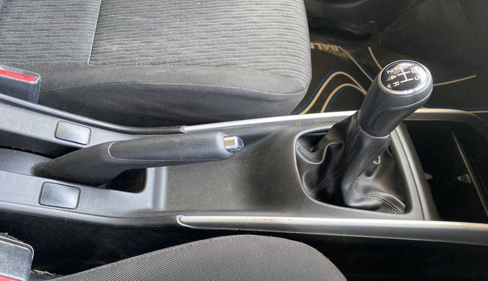 2018 Maruti Baleno DELTA PETROL 1.2, Petrol, Manual, 18,365 km, Gear Lever