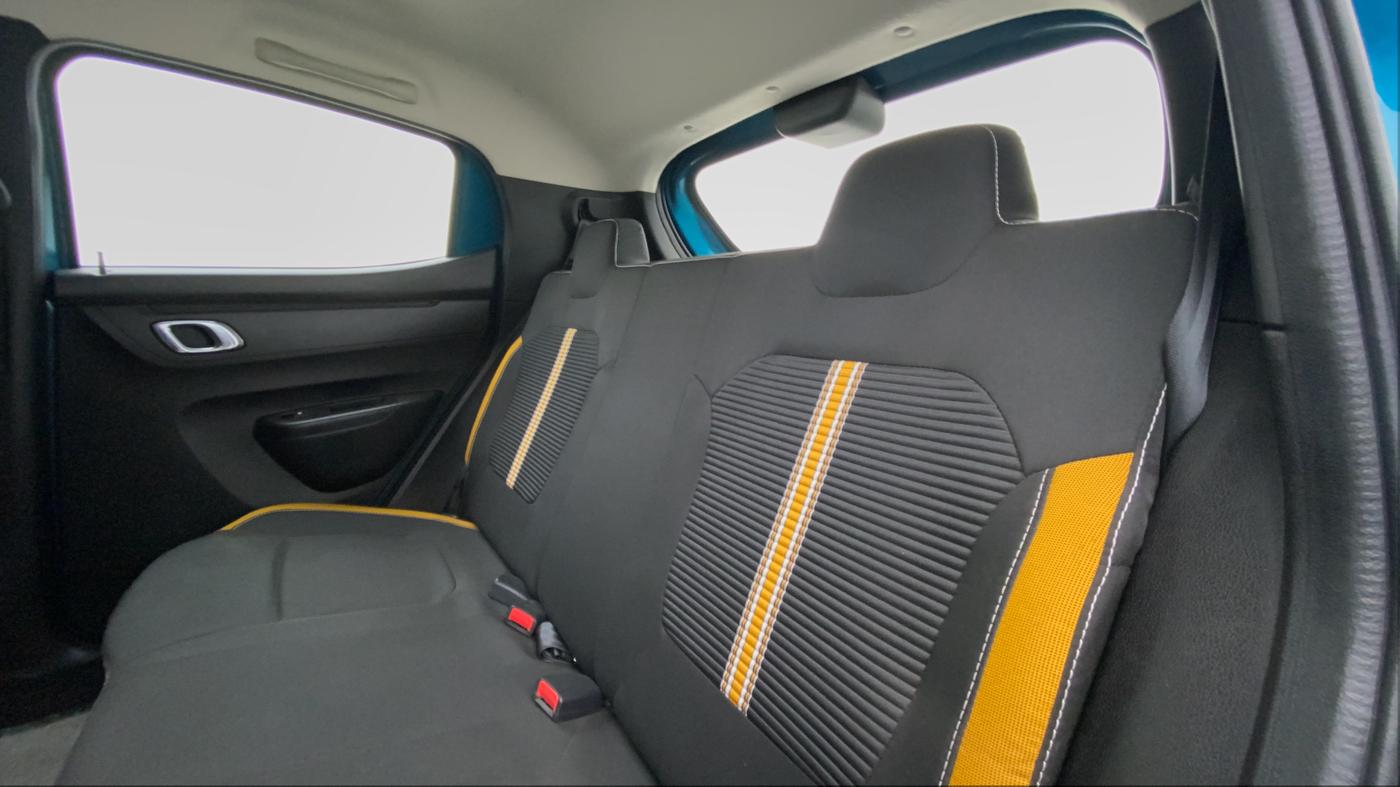 2022 Renault Kwid CLIMBER 1.0 AT, Petrol, Automatic, 9,828 km, Right Side Rear Door Cabin
