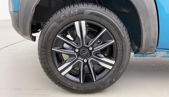 2022 Renault Kwid CLIMBER 1.0 AT, Petrol, Automatic, 9,828 km, Right Rear Wheel