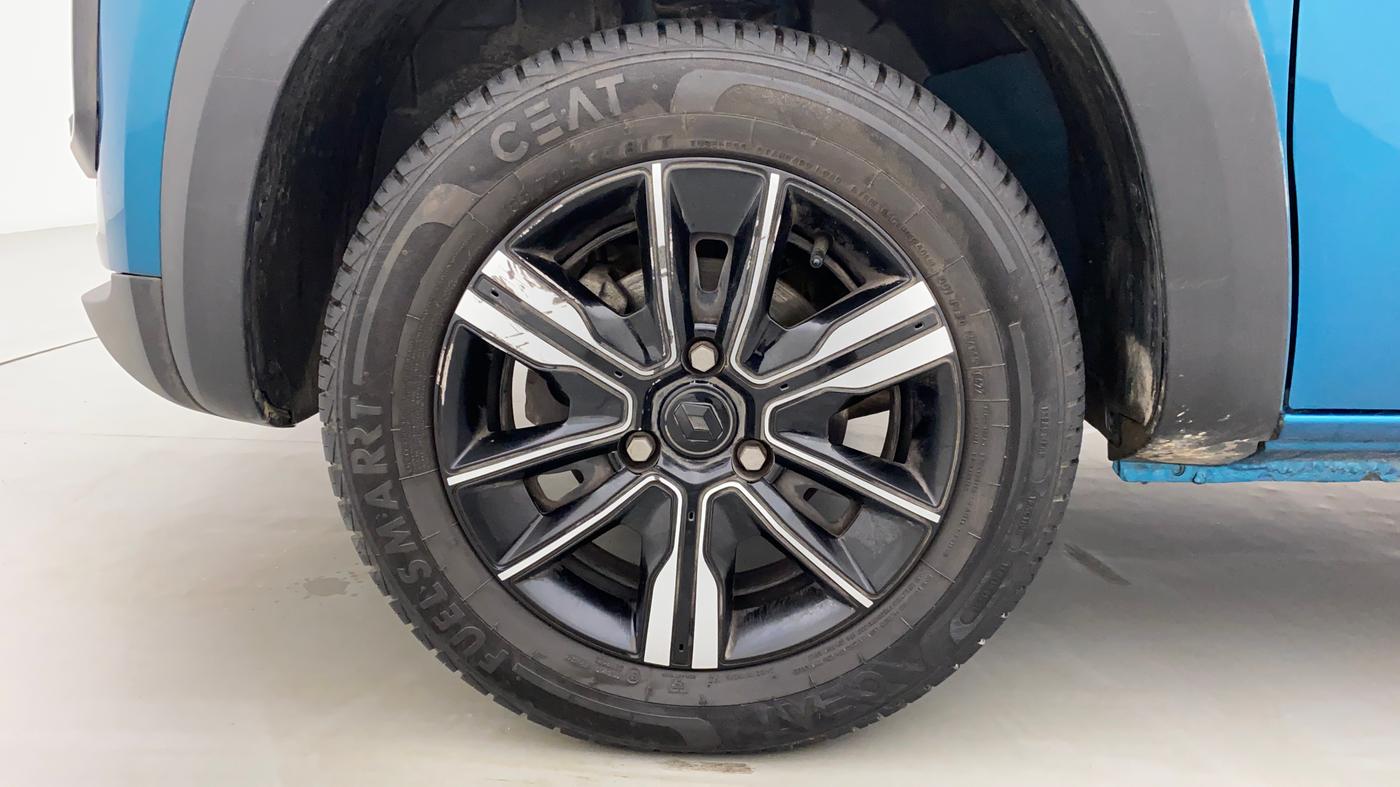 2022 Renault Kwid CLIMBER 1.0 AT, Petrol, Automatic, 9,828 km, Left Front Wheel