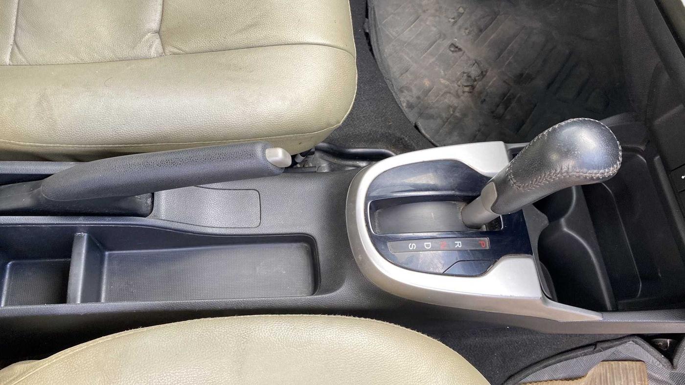 2016 Honda Jazz 1.2L I-VTEC V AT, Petrol, Automatic, 40,840 km, Gear Lever