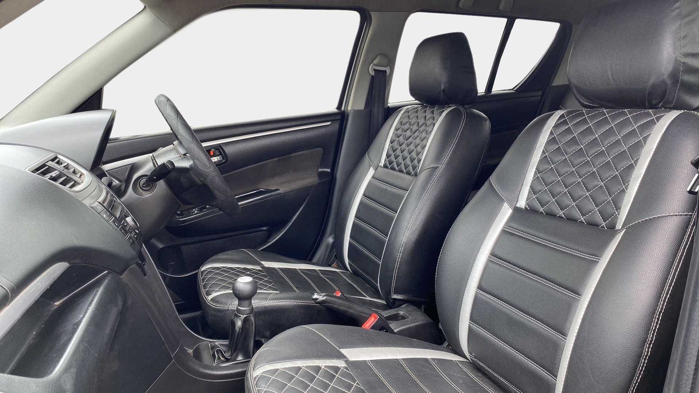 2014 Maruti Swift VXI, Petrol, Manual, 66,174 km, Right Side Front Door Cabin