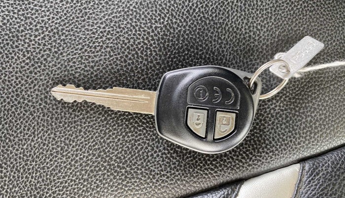 2017 Maruti Baleno DELTA CVT PETROL 1.2, Petrol, Automatic, 27,626 km, Key Close Up