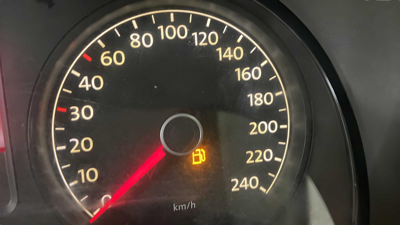 2013 Volkswagen Vento HIGHLINE PETROL AT, Petrol, Automatic, 47,055 km, Odometer Image