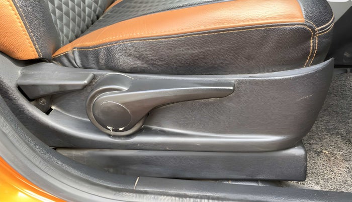 2018 Tata Tiago XZ PLUS DIESEL, Diesel, Manual, 34,217 km, Driver Side Adjustment Panel