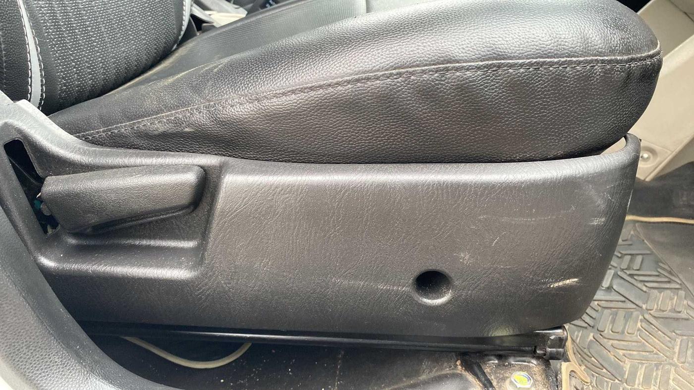 2021 Maruti Alto LXI CNG, CNG, Manual, 25,833 km, Driver Side Adjustment Panel