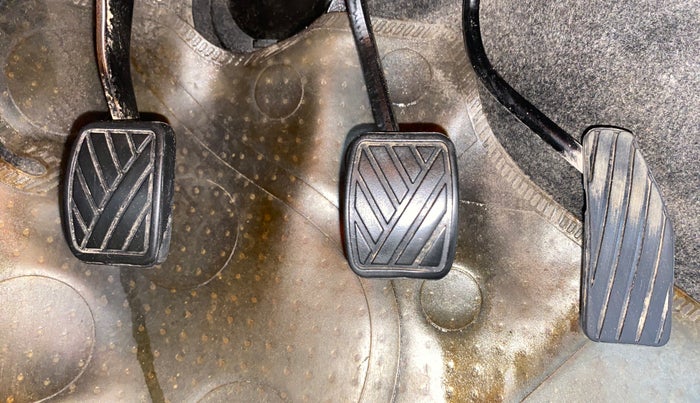 2015 Maruti Wagon R 1.0 VXI, Petrol, Manual, 67,427 km, Pedals