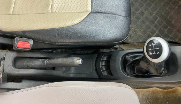 2015 Maruti Wagon R 1.0 VXI, Petrol, Manual, 67,427 km, Gear Lever