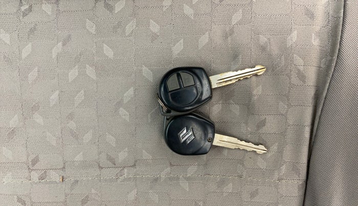 2015 Maruti Wagon R 1.0 VXI, Petrol, Manual, 67,427 km, Key Close Up