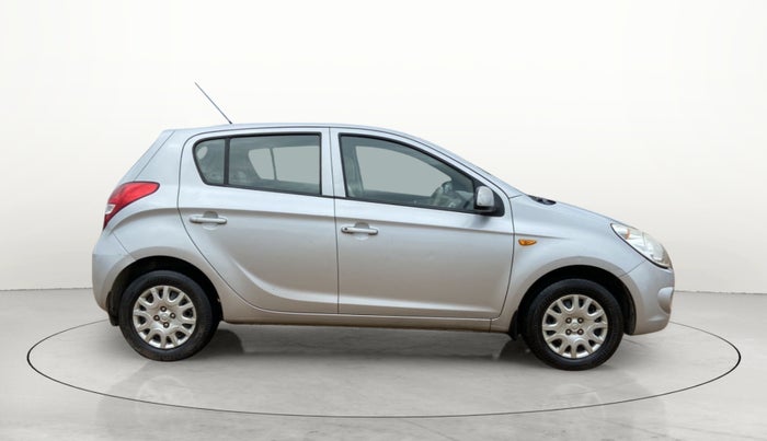 2010 Hyundai i20 MAGNA (O) 1.2, Petrol, Manual, 1,08,506 km, Right Side View