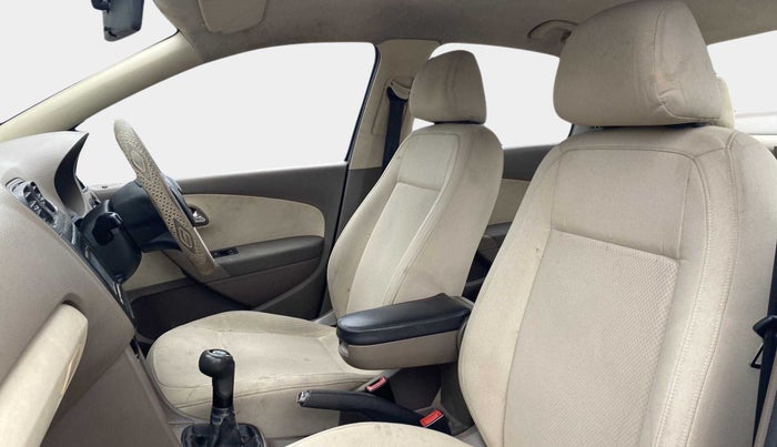 2012 Skoda Rapid AMBITION 1.6 TDI CR MT, Diesel, Manual, 1,00,635 km, Right Side Front Door Cabin