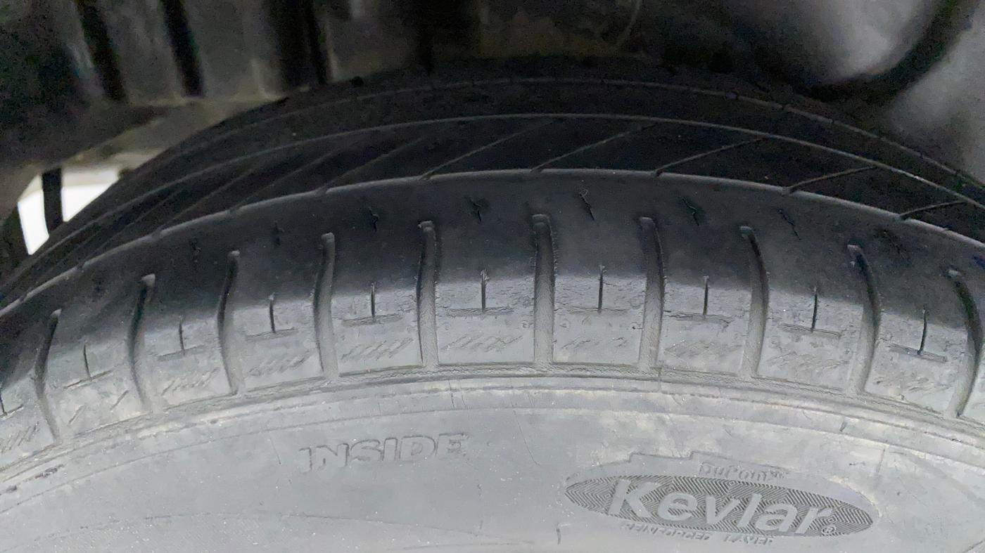 2016 Maruti Swift Dzire VXI, Petrol, Manual, 96,764 km, Right Rear Tyre Tread
