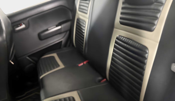2019 Maruti New Wagon-R ZXI 1.2, Petrol, Manual, 41,599 km, Right Side Rear Door Cabin