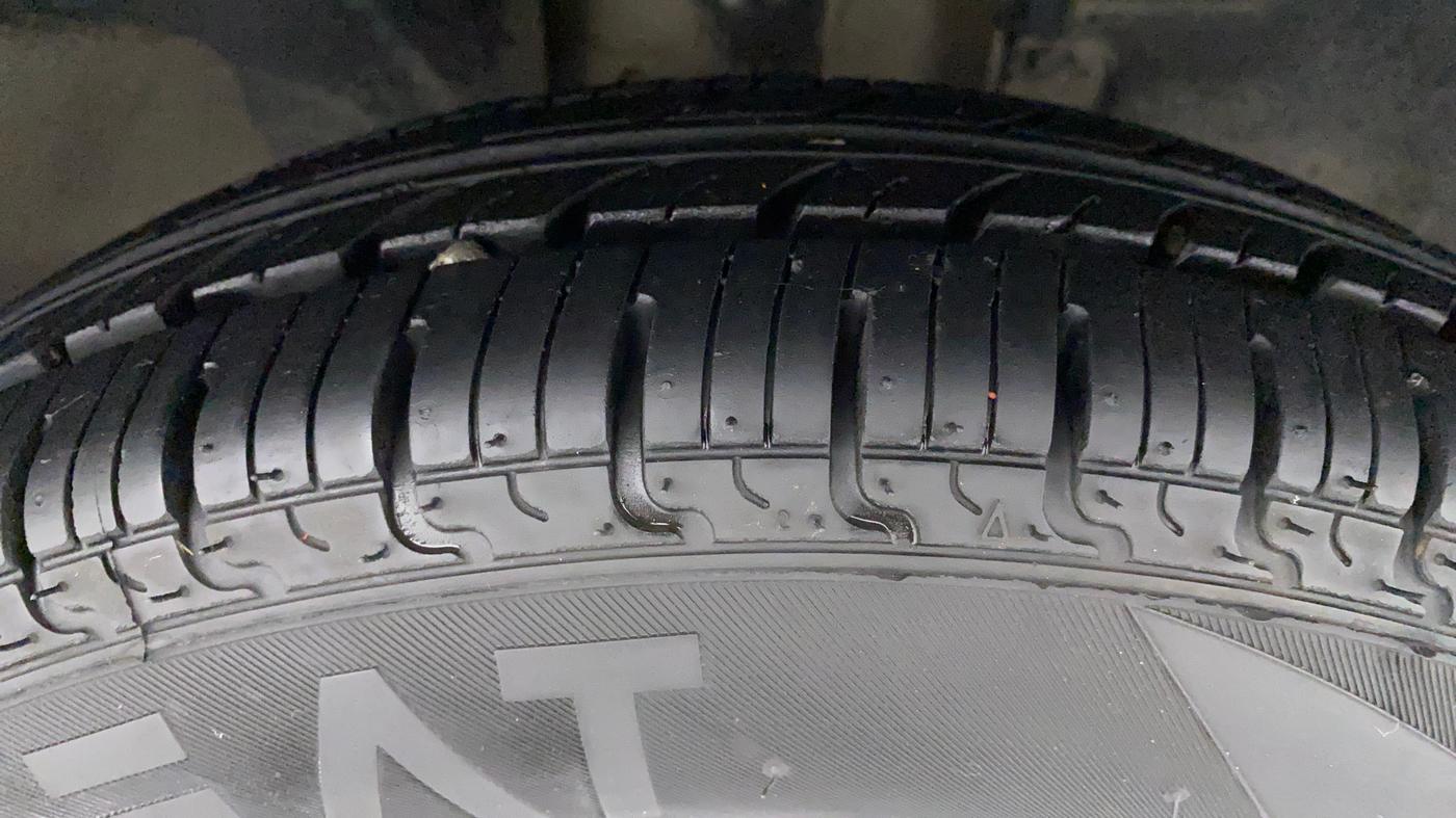 2019 Renault Kwid RXT 1.0 (O), Petrol, Manual, 55,591 km, Right Front Tyre Tread