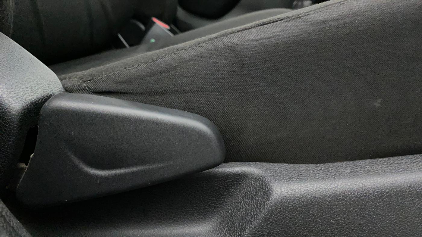 2019 Renault Kwid RXT 1.0 (O), Petrol, Manual, 55,591 km, Driver Side Adjustment Panel