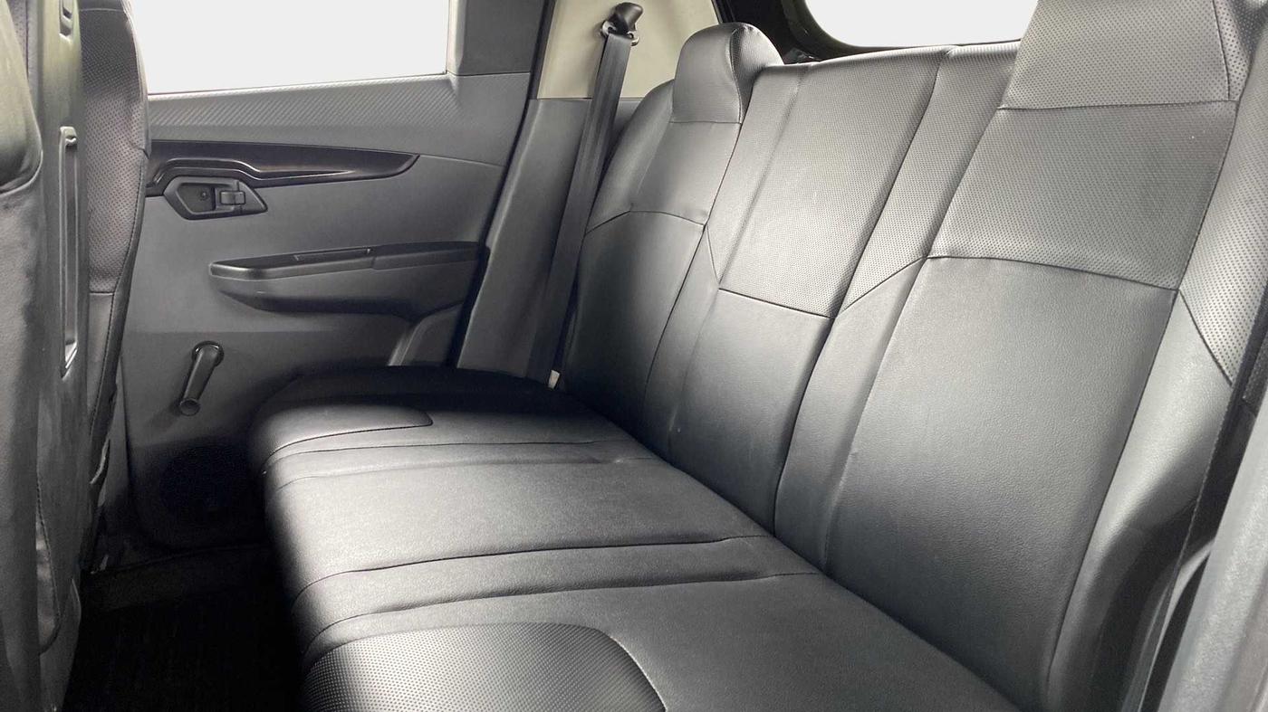 2018 Mahindra KUV 100 NXT K2 P 6 STR, Petrol, Manual, 24,467 km, Right Side Rear Door Cabin