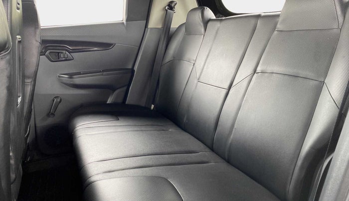 2018 Mahindra KUV 100 NXT K2 P 6 STR, Petrol, Manual, 24,467 km, Right Side Rear Door Cabin