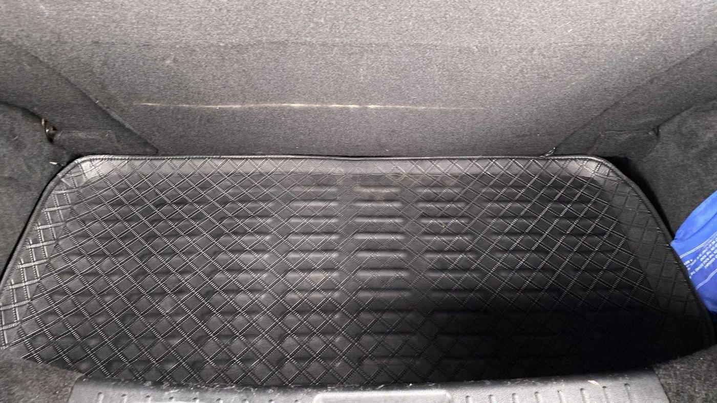 2018 Mahindra KUV 100 NXT K2 P 6 STR, Petrol, Manual, 24,467 km, Boot Inside