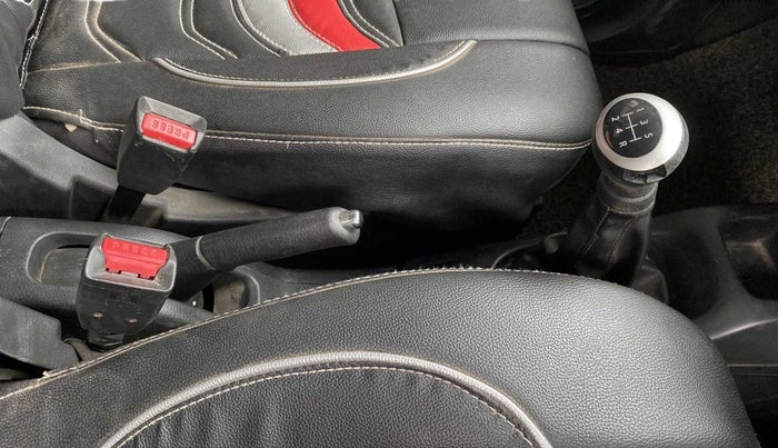 2015 Maruti Wagon R Stingray VXI, Petrol, Manual, 12,034 km, Gear Lever