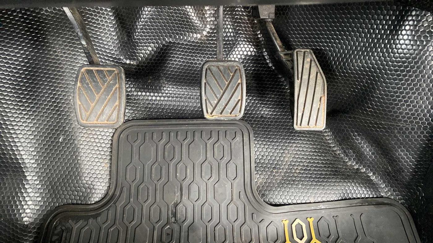 2019 Maruti Baleno DELTA PETROL 1.2, Petrol, Manual, 28,091 km, Pedals
