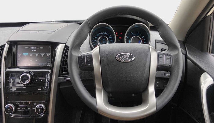 2021 Mahindra XUV500 W9, Diesel, Manual, 1,623 km, Steering Wheel Close Up
