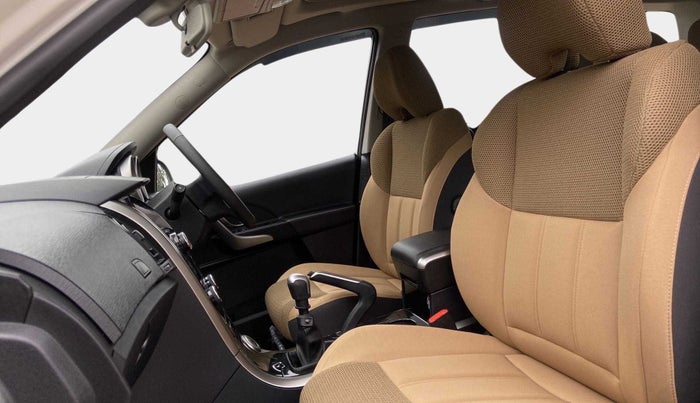 2021 Mahindra XUV500 W9, Diesel, Manual, 1,623 km, Right Side Front Door Cabin