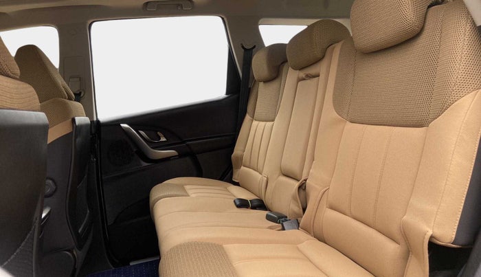 2021 Mahindra XUV500 W9, Diesel, Manual, 1,623 km, Right Side Rear Door Cabin