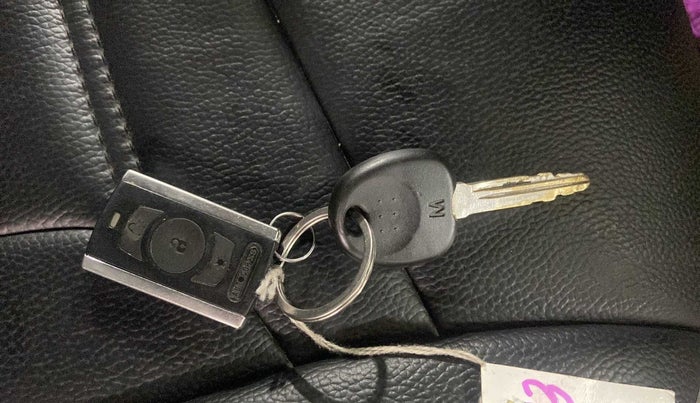 2019 Hyundai NEW SANTRO MAGNA AMT, Petrol, Automatic, 10,722 km, Key Close Up