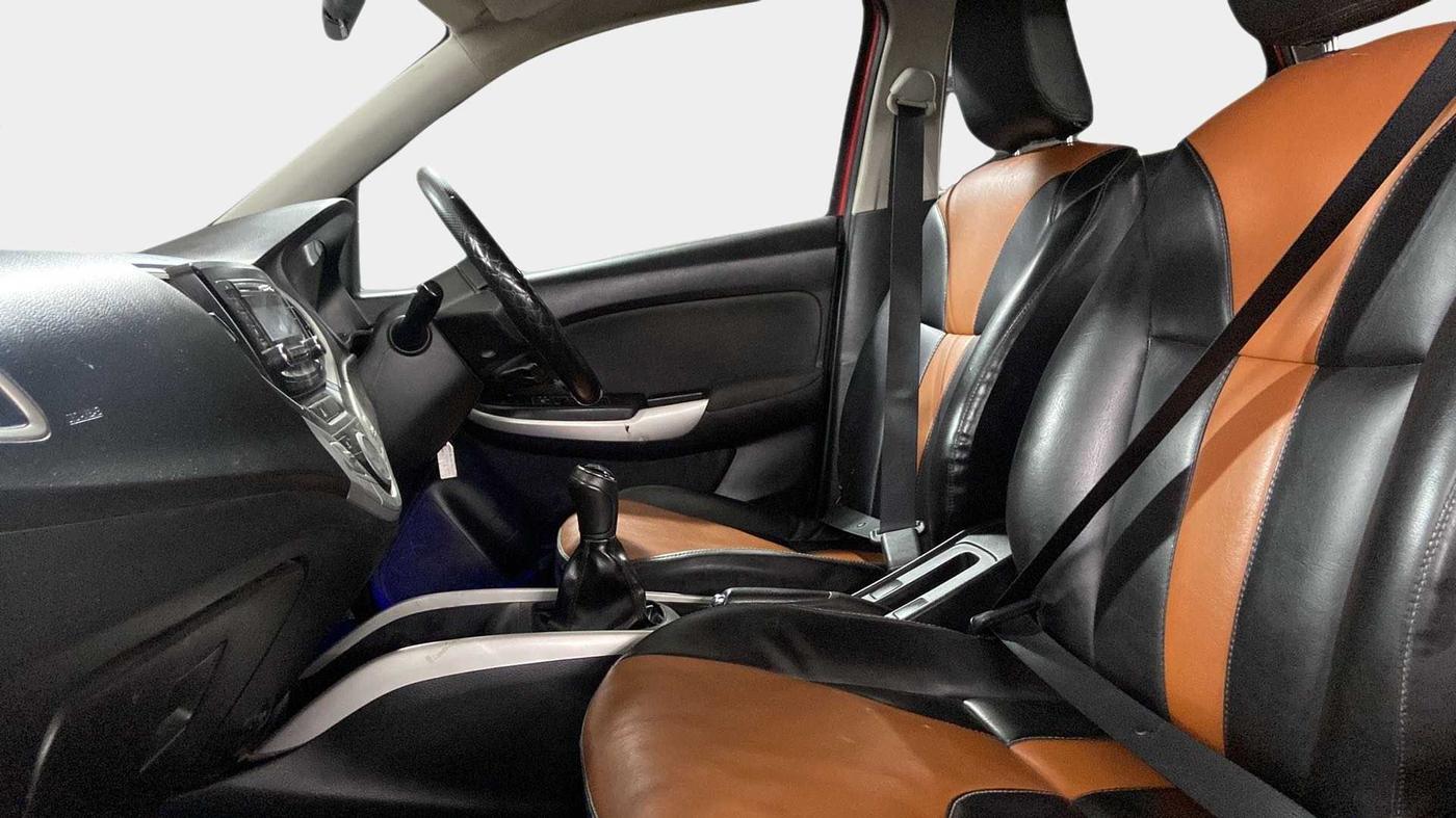 2018 Maruti Baleno DELTA DIESEL 1.3, Diesel, Manual, 66,633 km, Right Side Front Door Cabin