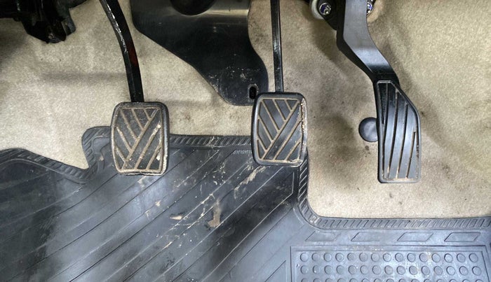 2014 Maruti Ertiga VXI, Petrol, Manual, 11,817 km, Pedals