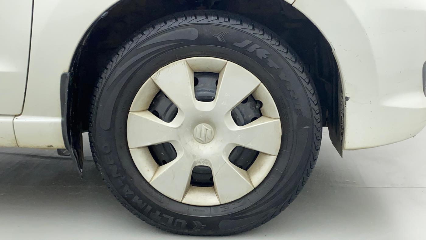 2010 Maruti A Star VXI, Petrol, Manual, 30,831 km, Right Front Wheel