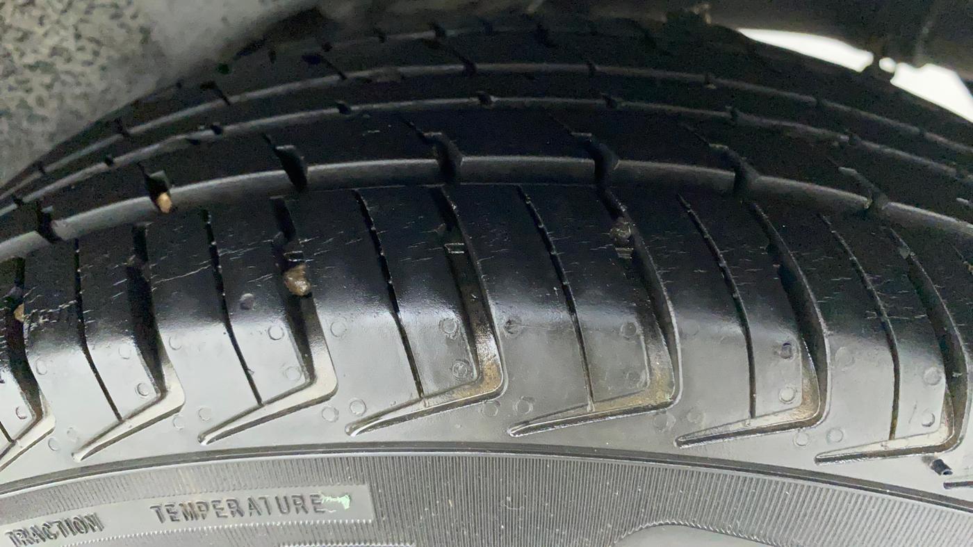 2010 Maruti A Star VXI, Petrol, Manual, 30,831 km, Left Rear Tyre Tread