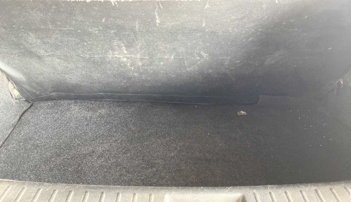 2016 Mahindra Kuv100 K8 6 STR, Petrol, Manual, 1,03,687 km, Boot Inside