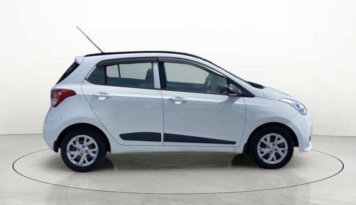 2018 Hyundai Grand i10 SPORTZ 1.2 KAPPA VTVT, Petrol, Manual, 1,12,488 km, Right Side View
