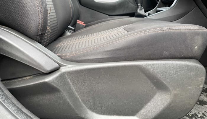 2019 Ford FREESTYLE TREND 1.2 PETROL, Petrol, Manual, 34,980 km, Driver Side Adjustment Panel