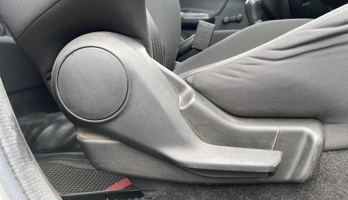 2019 Maruti Swift LXI, Petrol, Manual, 30,138 km, Driver Side Adjustment Panel