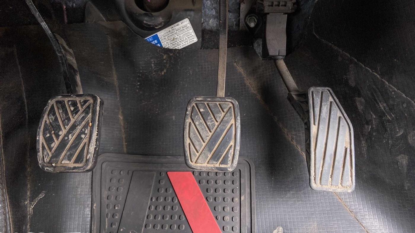 2019 Maruti Swift LXI, Petrol, Manual, 30,138 km, Pedals