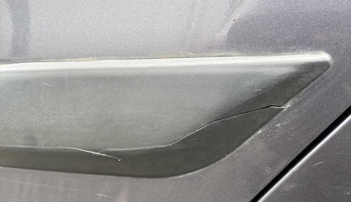 2018 Hyundai Elite i20 MAGNA EXECUTIVE 1.2, Petrol, Manual, 45,332 km, Rear left door - Door visor damaged