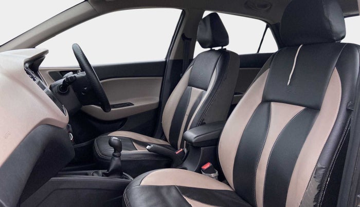 2018 Hyundai Elite i20 MAGNA EXECUTIVE 1.2, Petrol, Manual, 45,332 km, Right Side Front Door Cabin