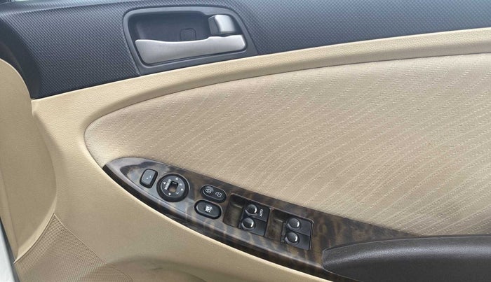 2016 Hyundai Verna 1.6 CRDI SX, Diesel, Manual, Driver Side Adjustment Panel