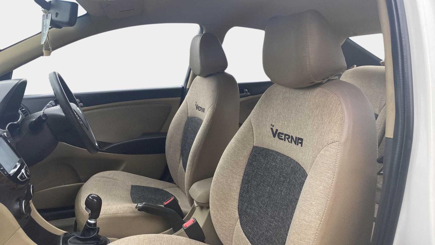 2016 Hyundai Verna 1.6 CRDI SX, Diesel, Manual, Right Side Front Door Cabin