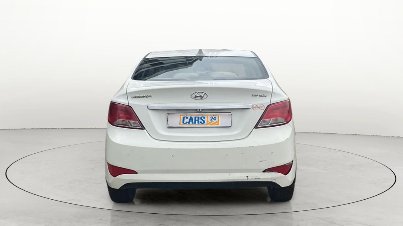 2016 Hyundai Verna 1.6 CRDI SX, Diesel, Manual, Back/Rear