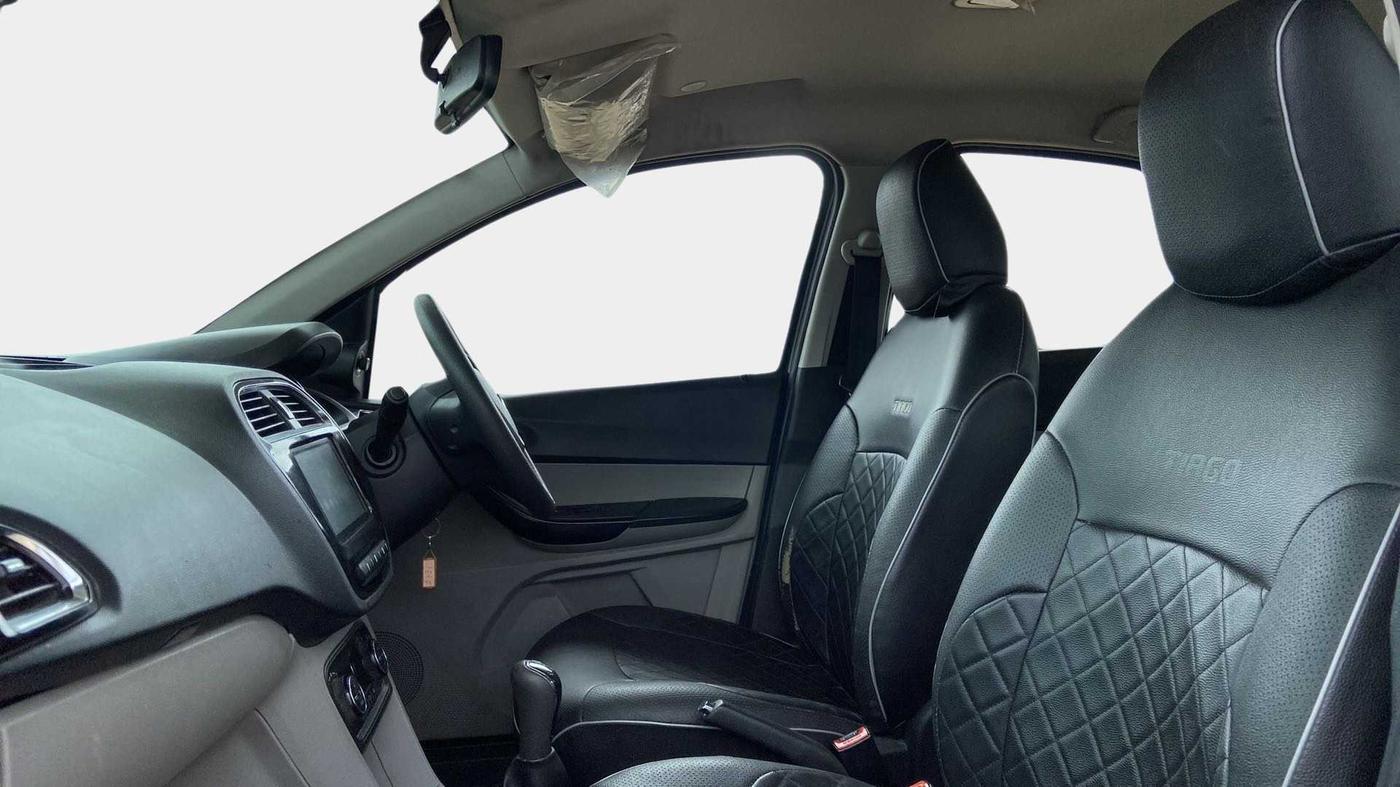 2019 Tata Tiago XZ PLUS PETROL, Petrol, Manual, 67,284 km, Right Side Front Door Cabin