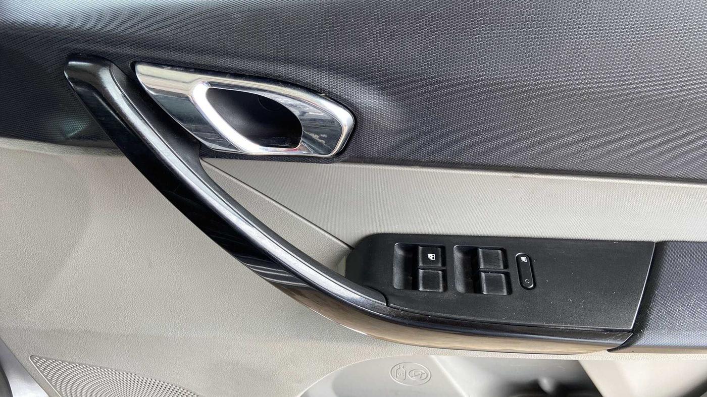 2019 Tata Tiago XZ PLUS PETROL, Petrol, Manual, 67,284 km, Driver Side Door Panels Control