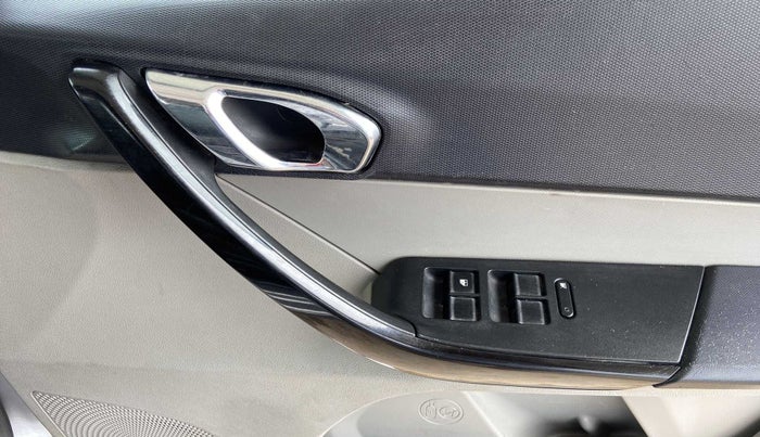 2019 Tata Tiago XZ PLUS PETROL, Petrol, Manual, 67,284 km, Driver Side Door Panels Control