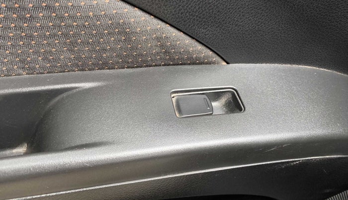 2018 Maruti Celerio X ZXI (O), Petrol, Manual, 70,312 km, Left front window switch / handle - Power window makes minor noise