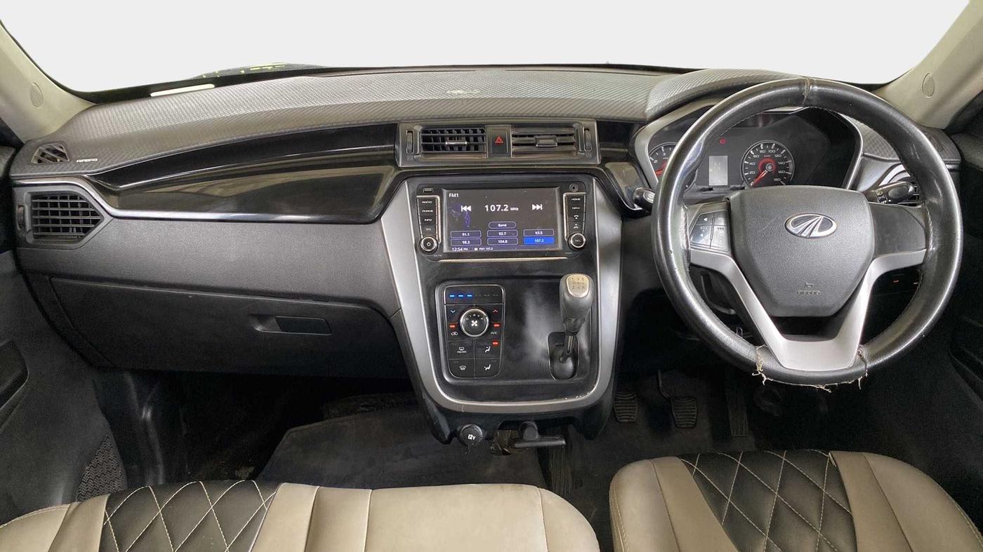 2017 Mahindra KUV 100 NXT K8 D 6 STR, Diesel, Manual, 51,712 km, Dashboard